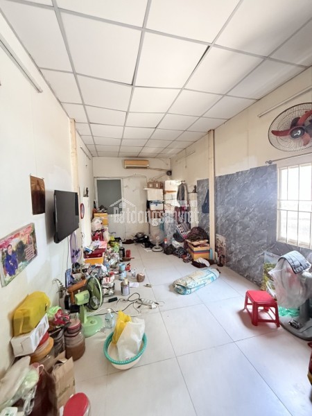 Bán nhà mặt tiền Quốc Lộ 13 Hiệp Bình Chánh Thủ Đức - Kinh doanh sầm uất - Giá chỉ 3.99 Tỷ