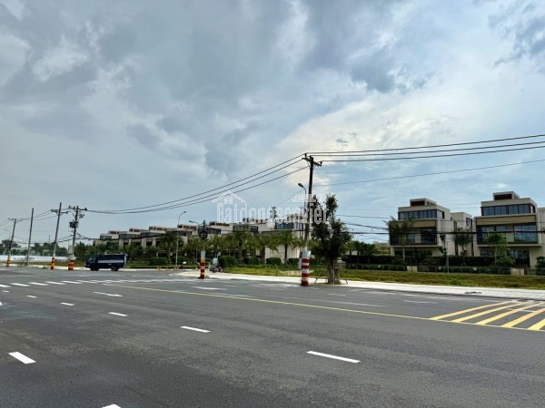 Cần Bán Gấp Đất Phước Thiện, L.Thạnh Mỹ, Q.9, 4220m2, Giá 75 Tỷ