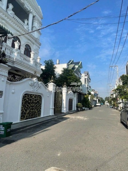 Ngay chợ Tân Hương, ngang 6m 5 tầng BTCT chỉ 11 tỷ