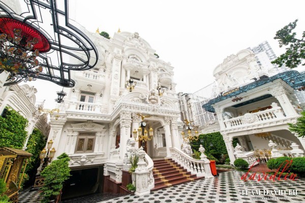 Chính chủ cần bán gấp Dinh thự 1200m2 1 hầm 5 lầu thang máy, 300ty