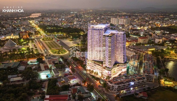 Căn hộ cao cấp Hacom Tower tầm nhìn biển và hồ điều hòa trung