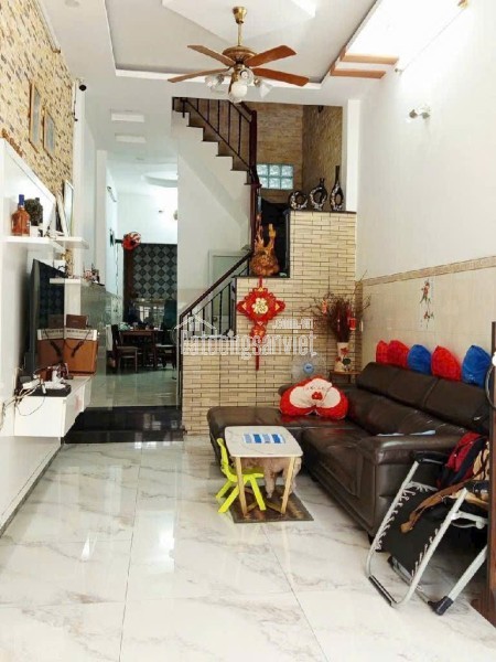 5 tỷ. BÌNH TÂN. Lê Văn Quới , hẻm thông , xe hơi đổ cửa. Ngay Ngã Tư Bốn Xã , giáp TÂN PHÚ. 72mv