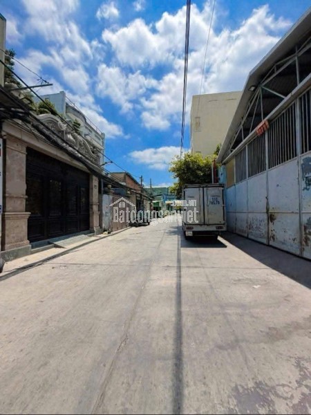 BÌNH TÂN - Hẻm 2/ - Hẻm Xe Hơi - 7 Tỷ NhỈnh - Nhà Mới - Tặng Full Nội Thất - 62M2 - 5 TẦNG - 5PN