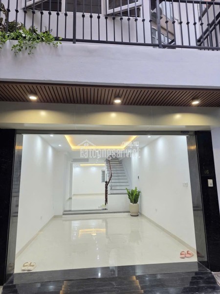 💥 Bán nhà trong ngõ Lê Trọng Tấn, Tx ô tô đỗ cửa 46m2 * 4t * 4,5m mặt tiền, hơn 18tỷ, an ninh