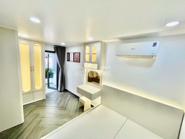 Bán nhà hẻm cạnh đường Nguyễn Văn Linh, Tân Thuận, Quận 7 TPHCM, cách đường xe tải khoảng 20m.