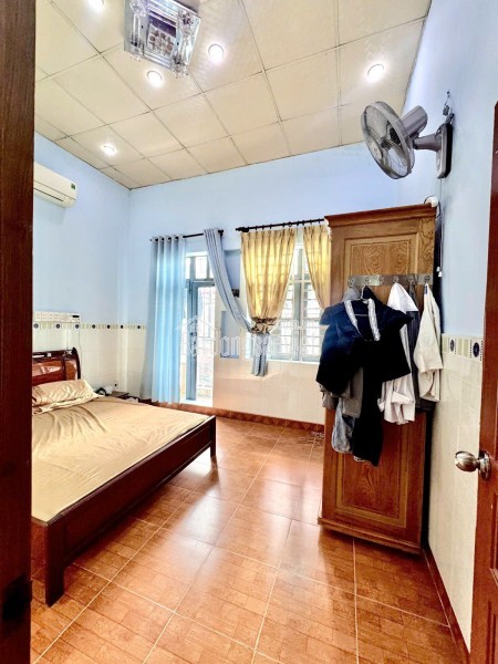 CỰC HIẾM - NHÀ THỜ BẾN CÁT - HẺM XE HƠI - 2 TẦNG- 6✅️ T.Ỷ 6