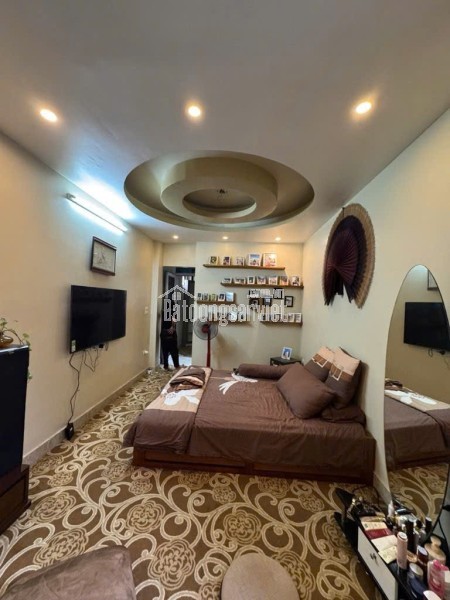 Bán nhà Ái Mộ Bồ Đề30m/5 tầng nhỉnh 7t