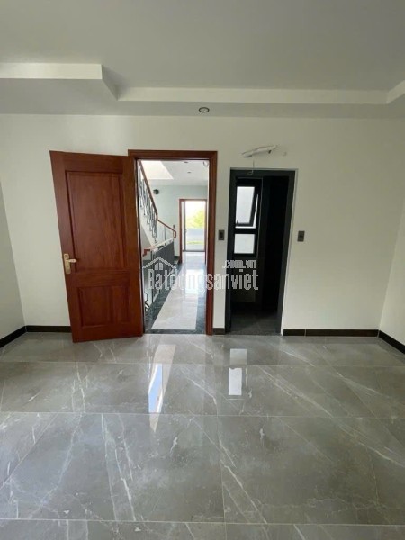 CHÍNH CHỦ 1 ĐỜI - LÔ GÓC 2 MT - XE HƠI NGỦ TRONG NHÀ - NGANG GẦN 5M - NHỈNH 5 TỶ