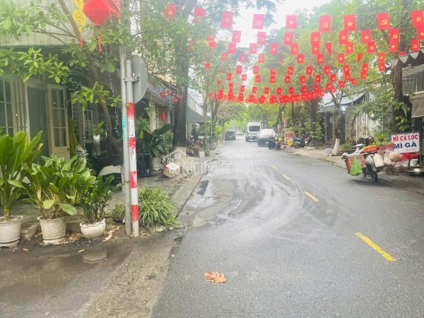 NHÀ 2 TẦNG 85M²,CHỈ CÁCH 2 CĂN RA MẶT TIỀN NGUYỄN PHƯỚC NGUYÊN,NGANG 4.75M,3PN,SÁT CHỢ,BÊN CÔNG