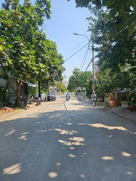 BÁN NHÀ HẺM 590 NGUYỄN VĂN TẠO - HIỆP PHƯỚC - XE BÁN TẢI NGỦ TRONG NHÀ - LÔ GÓC 3 MẶT HẺM THOÁNG