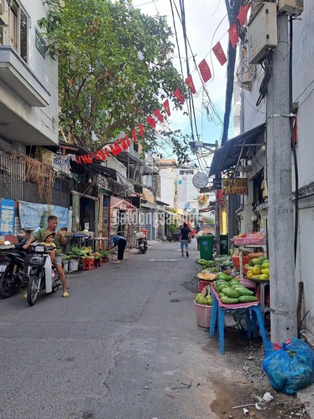 Hẻm bagac_40mv_Hơn 3 Đồng vào ở ngay._sồ riêng. khu yên tỉnh sạch sẽ .Huỳnh tấn phát gần Bigc Q7