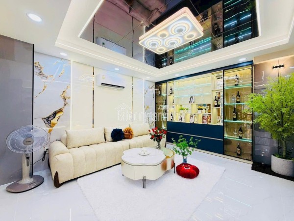 THẠCH BÀN – NHÀ DÂN XÂY 42M2 × 5 TẦNG – Ô TÔ ĐỖ CỬA – NHỈNH 8 TỶ