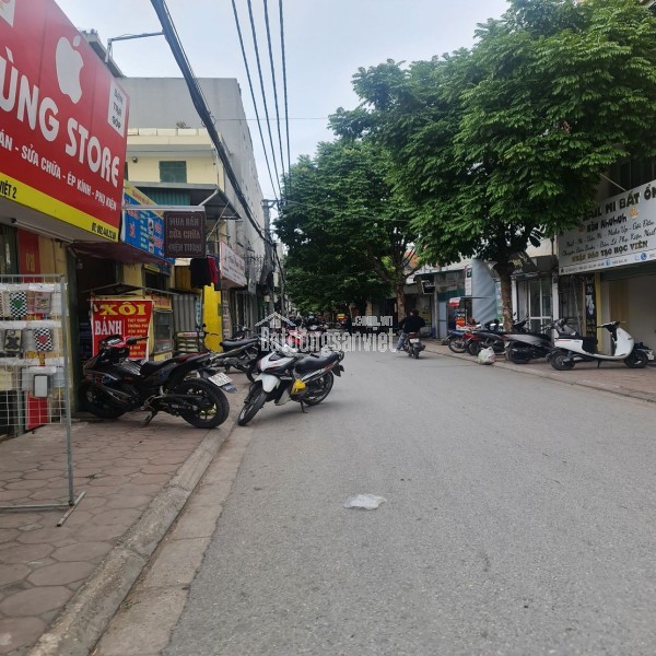 Bán đất trục kinh doanh tại Trâu Quỳ, Gia Lâm. 62m2, mt 5m8, đường 7m. Lh 0989894845