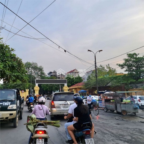 💥 Bán Nhà 71m2 Trâu Quỳ, Gia Lâm, mt 7m đường 5m giá 12 tỷ x nhỏ. LH 0989894845
