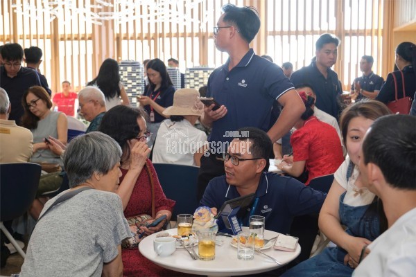 TIỀN MẶT CÓ THỂ MẤT GIÁ, NHƯNG BẤT ĐỘNG SẢN MẶT BIỂN TRẦN PHÚ THÌ KHÔNG! TẠI SAO NGƯỜI NHA TRANG