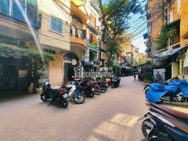 Phố Trạm Long Biên 8 tỷ 50m ngõ thông thoáng sát phố