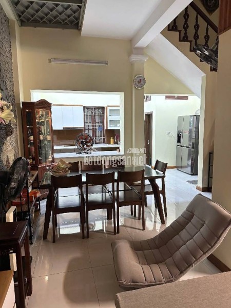 Hai mặt tiền Ngọc Thụy 9 tỷ ô tô kinh doanh cho thuê phù hợp