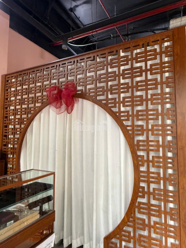 Cho thuê / share 1 góc làm NAIL full tiện ích trong Spa khu Phúc Lợi HN