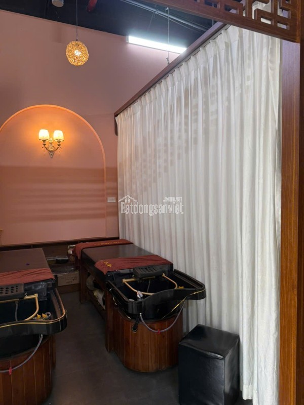 Cho thuê / share 1 góc làm NAIL full tiện ích trong Spa khu Phúc Lợi HN