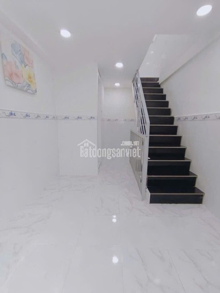 NHÀ LẠC LONG QUÂN - 4 TẦNG - 3 TỶ HƠN - 4 PN, 4WC - ĐẦM SEN 300M - Q11