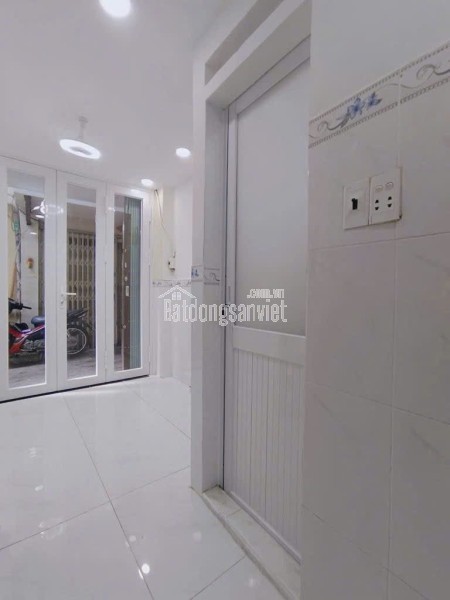 NHÀ LẠC LONG QUÂN - 4 TẦNG - 3 TỶ HƠN - 4 PN, 4WC - ĐẦM SEN 300M - Q11