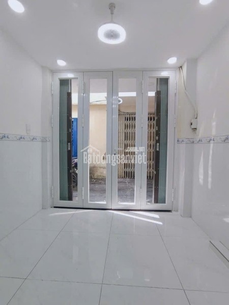 NHÀ LẠC LONG QUÂN - 4 TẦNG - 3 TỶ HƠN - 4 PN, 4WC - ĐẦM SEN 300M - Q11