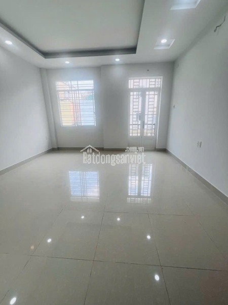 NHÀ 4 TẦNG HẼM 3M  DỌN VÀO Ở NGAY PHƯỜNG PHÚ THUẬN Q.7 
ZÍA NHỈNH 6 TI