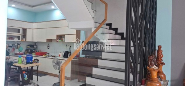 nhà 3 tầng đẹp không tì vết, Tỉnh Lộ 10, Bình Tân chỉ 7,5 tỷ