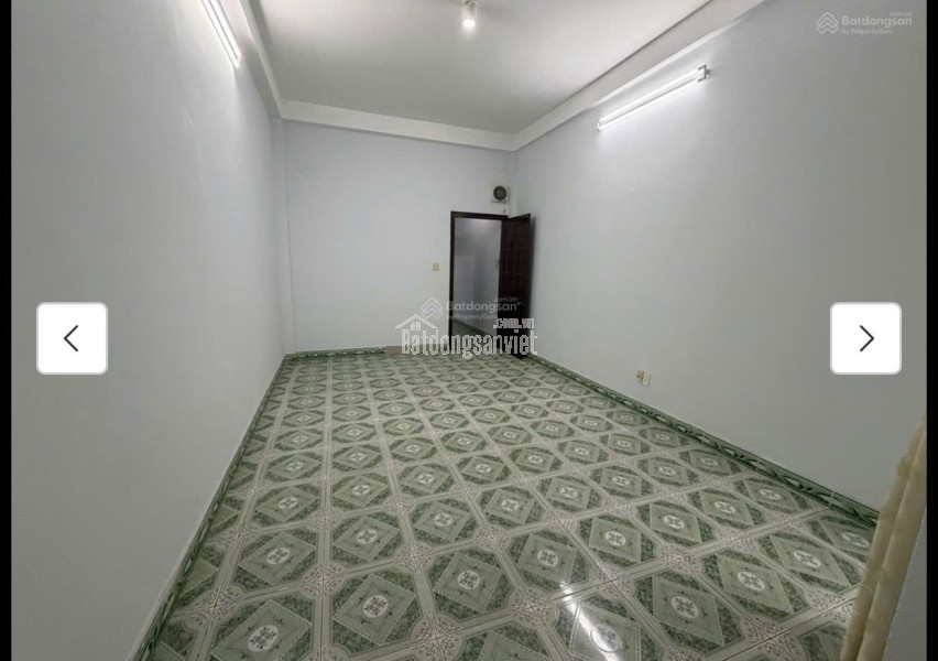 Cho thuê nhà nguyên căn hẻm xe hơi 4pn 3wc tại Hoàng Hoa Thám - Tân Bình