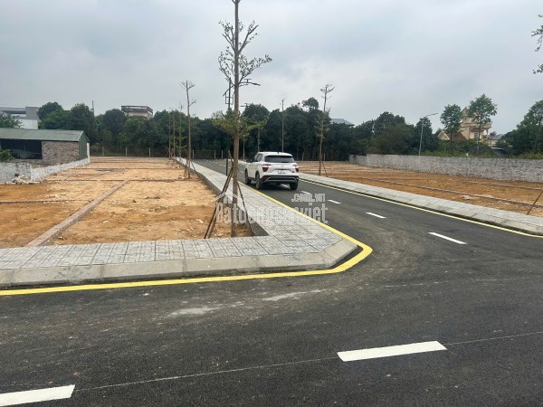 Lô đất đắc địa Hòa Lạc, view hồ phong thủy, gần FPT & khu Công Nghệ Cao, LH 0981376738