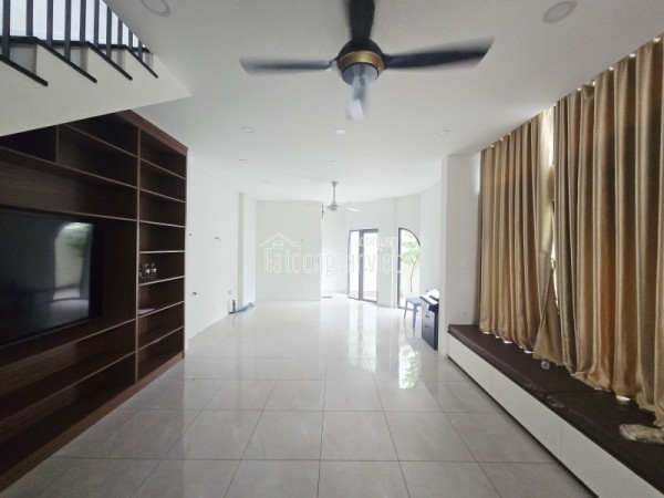 Bán nhà đường 160, Phường Tăng Nhơn Phú A,  Q9, Thủ Đức, TP HCM. DT  54m2, 3 Tầng, 3PN. Giá  5.45