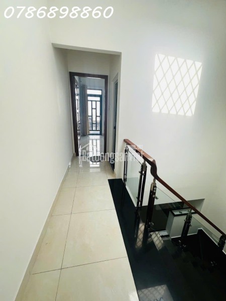 NHÀ 1 LẦU – HẺM XE HƠI 376 HUỲNH TẤN PHÁT Q7