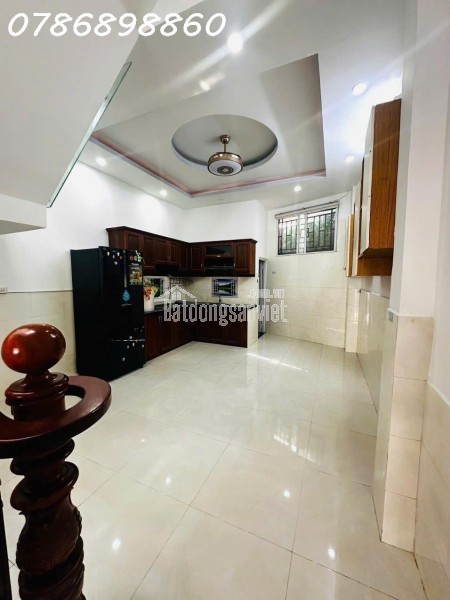 NHÀ 1 LẦU – HẺM XE HƠI 376 HUỲNH TẤN PHÁT Q7