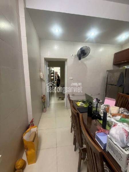 Tập thể Nguyễn văn Cừ Long Biên 4 tỷ 60m tầng 1 vừa ở vừa kinh doanh