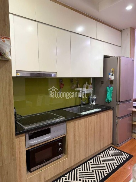 Tập thể Nguyễn văn Cừ Long Biên 4 tỷ 60m tầng 1 vừa ở vừa kinh doanh
