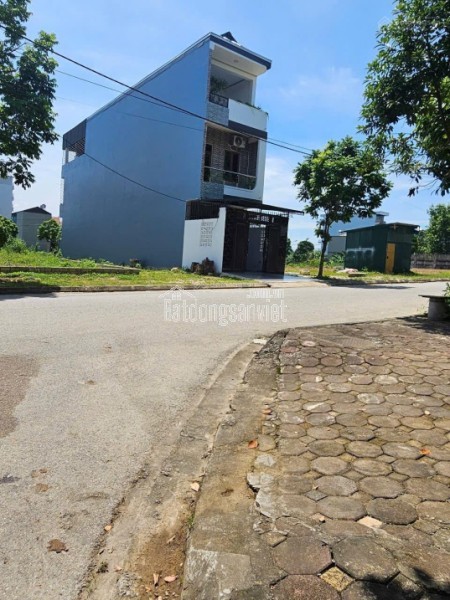 Chiết khấu sâu nhất lô đất đẹp, mặt tiền rộng, vị trí trung tâm Vai réo, Phú Cát, Hà Nội