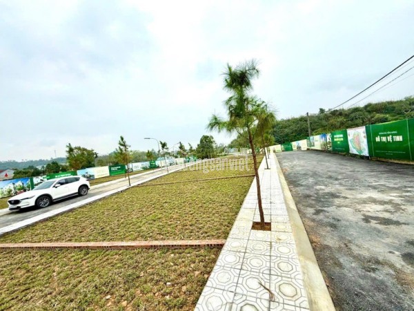 chính chủ cắt lỗ  đất đô thị Hòa Lạc, gần QL21 , diện tích 100m², mặt tiền 7m