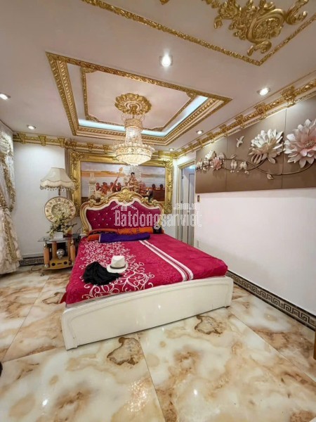 BIỆT THỰ DÁT VÀNG ,NỘI THẤT MỚI ,THIẾT KẾ HIỆN ĐẠI CẦN CHO THUÊ ,QUẬN 7 ,TPHCM