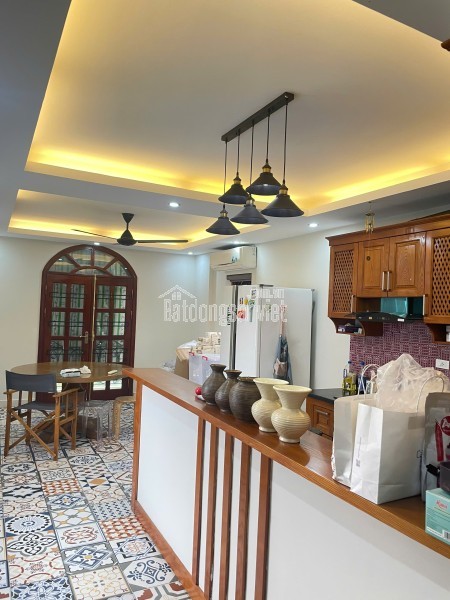 Cho thuê nhà Trần Quang Diệu – 50m² x 6T – thang máy – hợp làm văn phòng, spa, showroom...