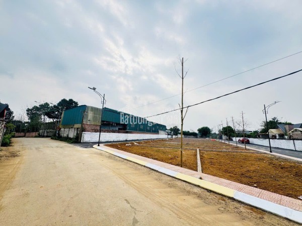 ĐẤT ĐẦU TƯ HÀ NỘI MÀ CHỈ NHÌNH 3 TỶ. SẴN SỔ CÔNG CHỨNG