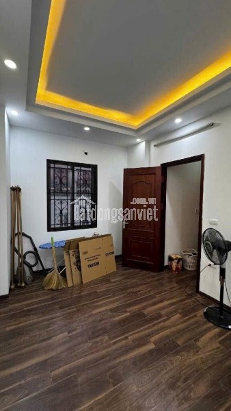 BÁN NHÀ LONG BIÊN 45M² – LÔ GÓC – GARA Ô TÔ – GẦN AEON MALL – NHỈNH 12 TỶ