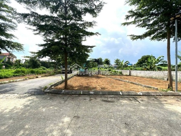 Cơ hội cuối cùng lô đất 100m2 gần Tân Xã, khu vực trung tâm Hòa Lạc. Phù hợp xây trọ, đầu tư sinh