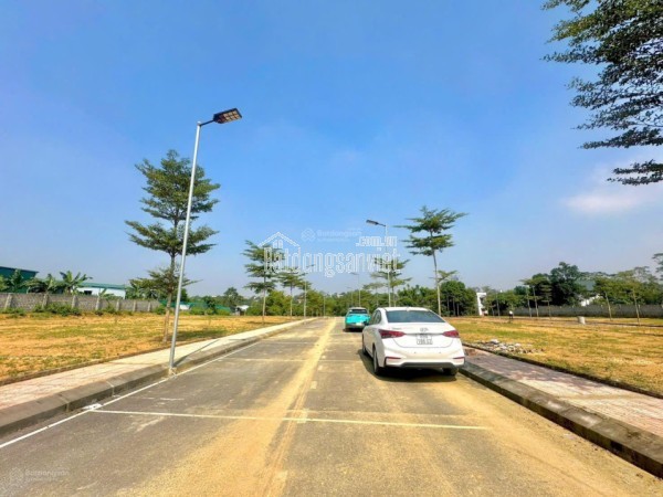 Cơ hội cuối cùng lô đất 100m2 gần Tân Xã, khu vực trung tâm Hòa Lạc. Phù hợp xây trọ, đầu tư sinh