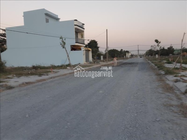 BÁN ĐẤT MẶT TRỤC CHÍNH KINH DOANH ĐƯỢC NGAY TẠI HÒA LẠC-SÁT ĐẠI HỌC QUỐC GIA-SỔ ĐỎ CHÍNH CHỦ