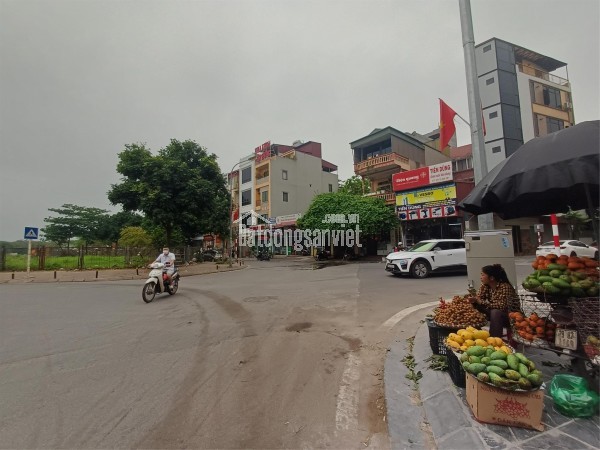 BÁN NHÀ HÀNG XÓM VINHOME – DÒNG TIỀN 200TR  GARA Ô TÔ – MẶT TIỀN RỘNG – HƠN 9 TỶ CHÚT XÍU