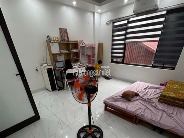 BÁN NHÀ HÀNG XÓM VINHOME – DÒNG TIỀN 200TR  GARA Ô TÔ – MẶT TIỀN RỘNG – HƠN 9 TỶ CHÚT XÍU