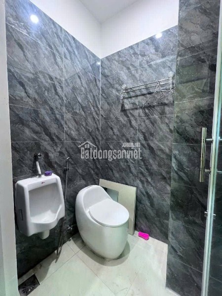 NHÀ LẠC LONG QUÂN - 4 TẦNG - 3 TỶ HƠN - 4 PN, 4WC - ĐẦM SEN 200M - Q11