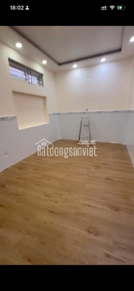 CẦN CHO THUÊ PHÒNG LẦU 2 – ĐƯỜNG CALMETTE, P. BẾN THÀNH, QUẬN 1 TPHCM