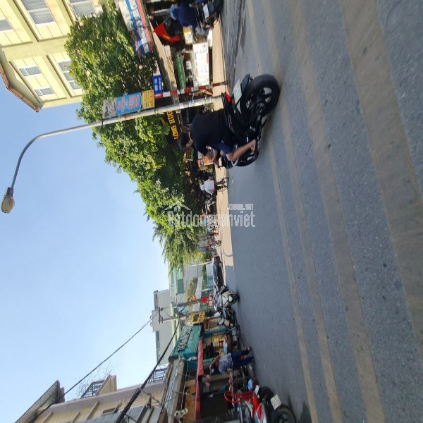 Bán đất mặt phố kinh doanh Trâu Quỳ, Gia Lâm. 71m2, đường 12m vỉa hè. Lh 0989894845