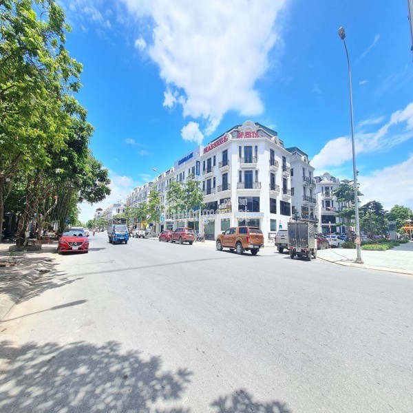 Bán Shophouse 78m2 5 tầng mặt đường 25m tại Trâu Quỳ giá 20 tỷ x Lh 0989894845